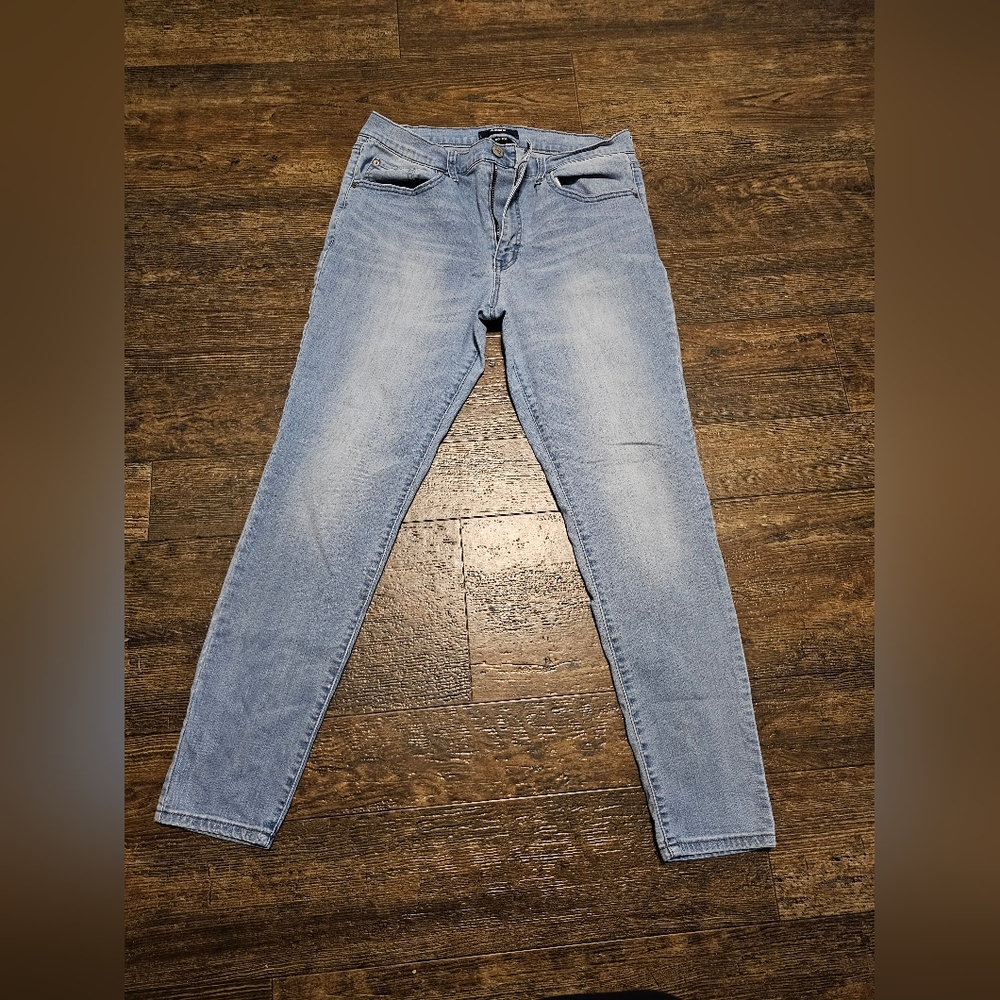 Aero Skinny Jeans